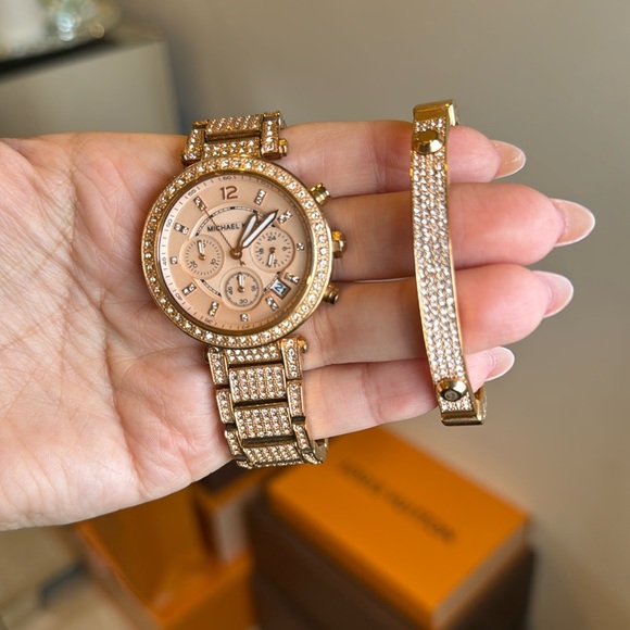 Michael Kors Watch and bracelet - Picture 1 of 6